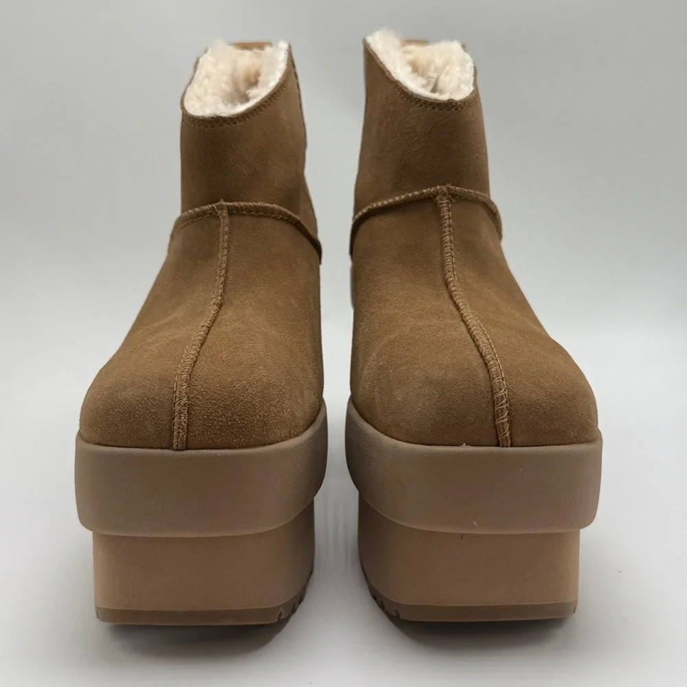 UGG good size